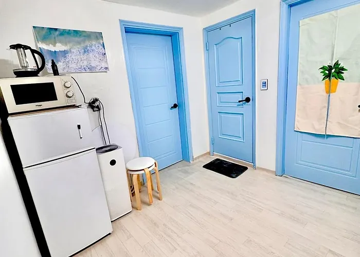 Hongdae&sinchon 10min! 3 Beds, Late Checkout, Bag Storage, Parking, Pet, Netflix, Cook * Seoul