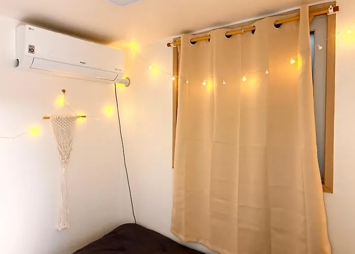 Apartment Hongdae&sinchon 10min! 3 Beds, Late Checkout, Bag Storage, Parking, Pet, Netflix, Cook