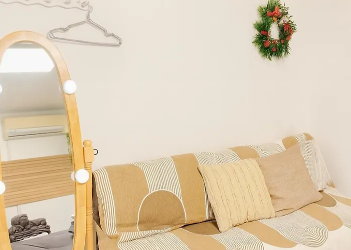 Hongdae&sinchon 10min! 3 Beds, Late Checkout, Bag Storage, Parking, Pet, Netflix, Cook * Seoul