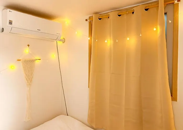 Hongdae&sinchon 10min! 3 Beds, Late Checkout, Bag Storage, Parking, Pet, Netflix, Cook Apartment Seoul