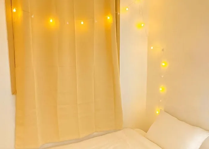 Hongdae&sinchon 10min! 3 Beds, Late Checkout, Bag Storage, Parking, Pet, Netflix, Cook Seoul