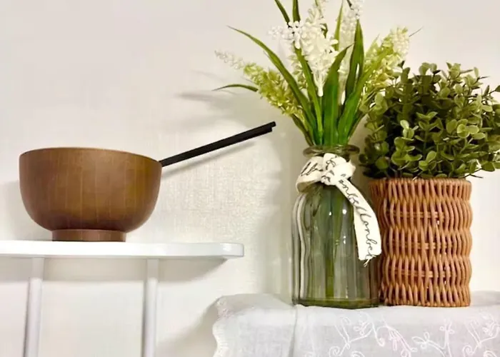 Hongdae&sinchon 10min! 3 Beds, Late Checkout, Bag Storage, Parking, Pet, Netflix, Cook Seoul
