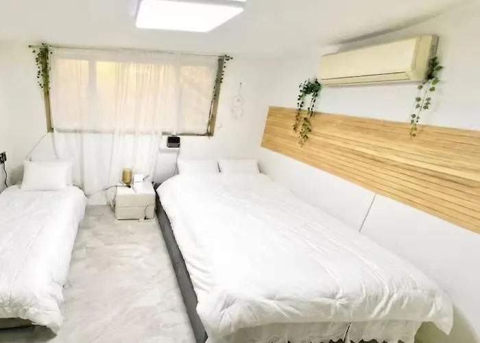 Hongdae&sinchon 10min! 3 Beds, Late Checkout, Bag Storage, Parking, Pet, Netflix, Cook Apartment Seoul