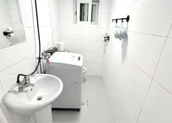 Hongdae&sinchon 10min! 3 Beds, Late Checkout, Bag Storage, Parking, Pet, Netflix, Cook *