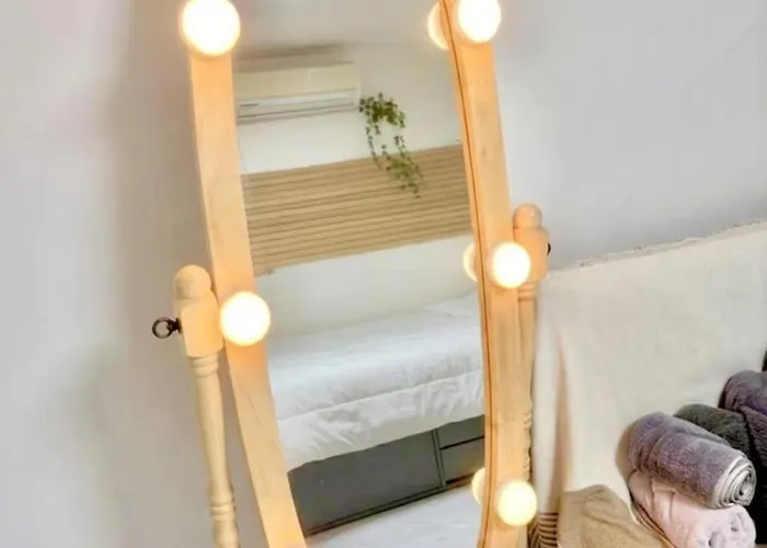 Hongdae&sinchon 10min! 3 Beds, Late Checkout, Bag Storage, Parking, Pet, Netflix, Cook Apartment *