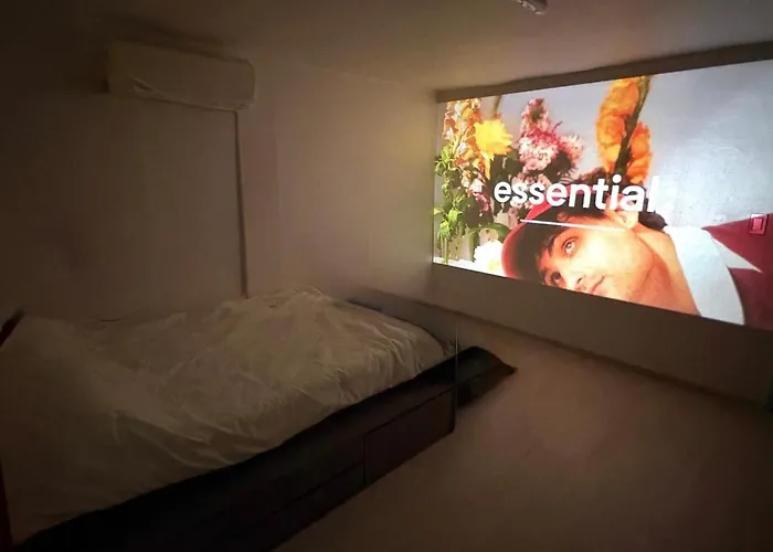 Apartment Hongdae&sinchon 10min! 3 Beds, Late Checkout, Bag Storage, Parking, Pet, Netflix, Cook *